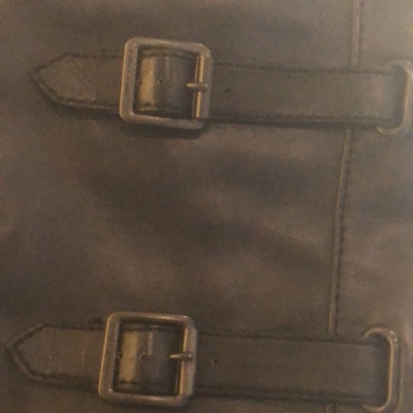 Black boots - Picture 2 of 8